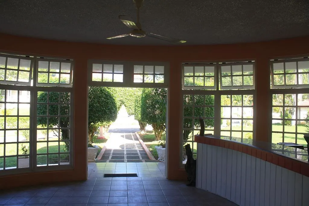 The Crest Conference And Retreat Facility Villa